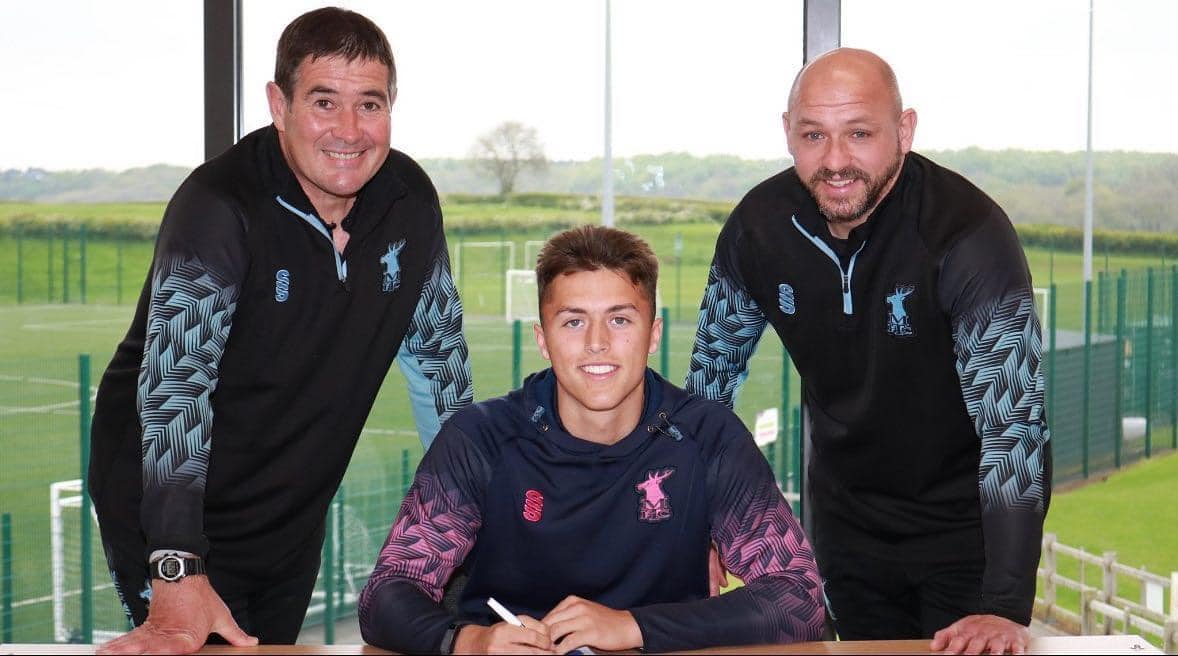 Another J4K Success Story: A Massive Congratulations to Louie Turner for Signing for Mansfield Town FC - J4K SPORTS